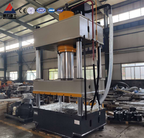 復(fù)合漏糞板生產(chǎn)設(shè)備—315噸液壓機(jī)