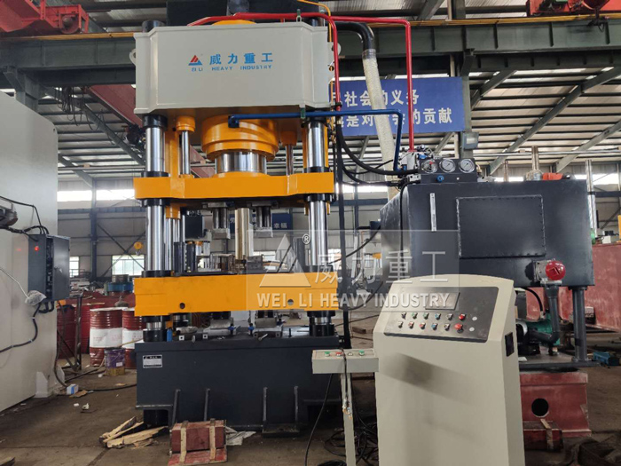 630噸四梁四柱液壓機(jī)